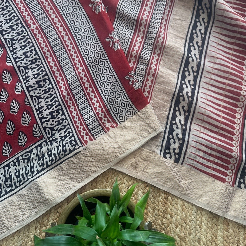 Maheshwari Red Bagh Print Small Border Saree MTBS124