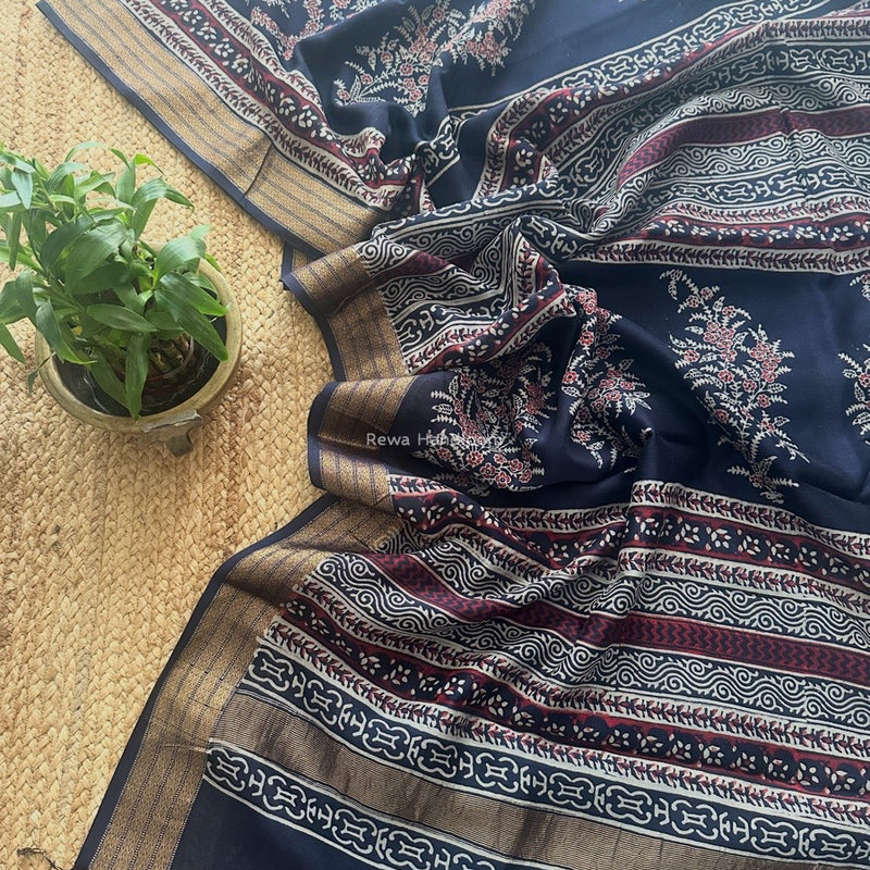 Maheshwari Navy Blue Bagh Print Small Border Saree MTBS127