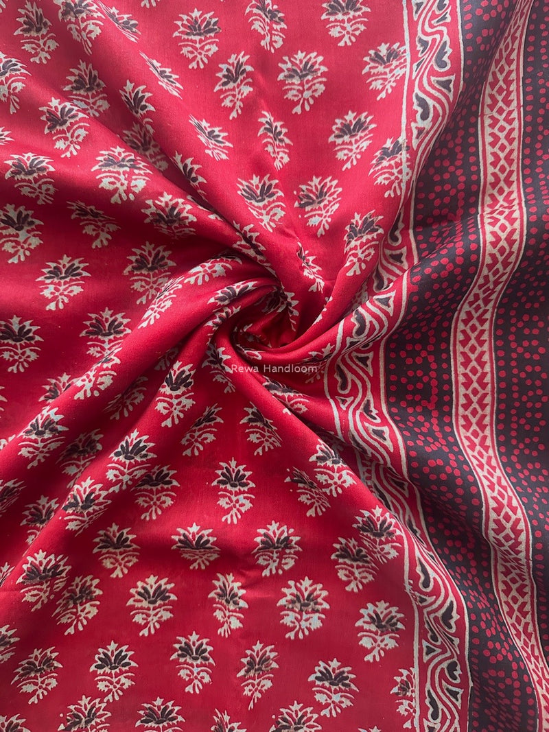 Maheshwari Red Bagh Print Small Border Saree MTBS126