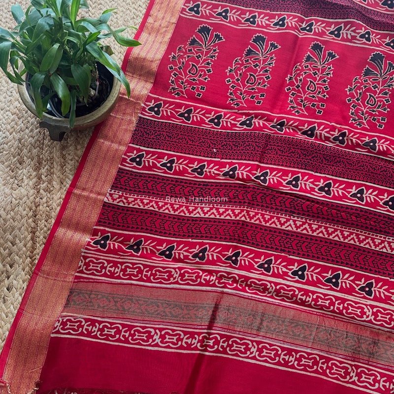 Maheshwari Red Bagh Print Small Border Saree MTBS128