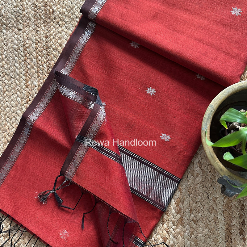 Maheshwari Silver Butti Saree