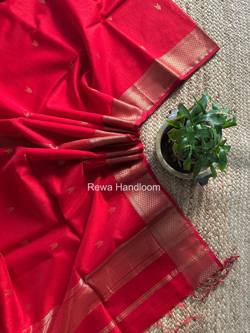Red V Butti ~ Maheshwari Saree-ZB128