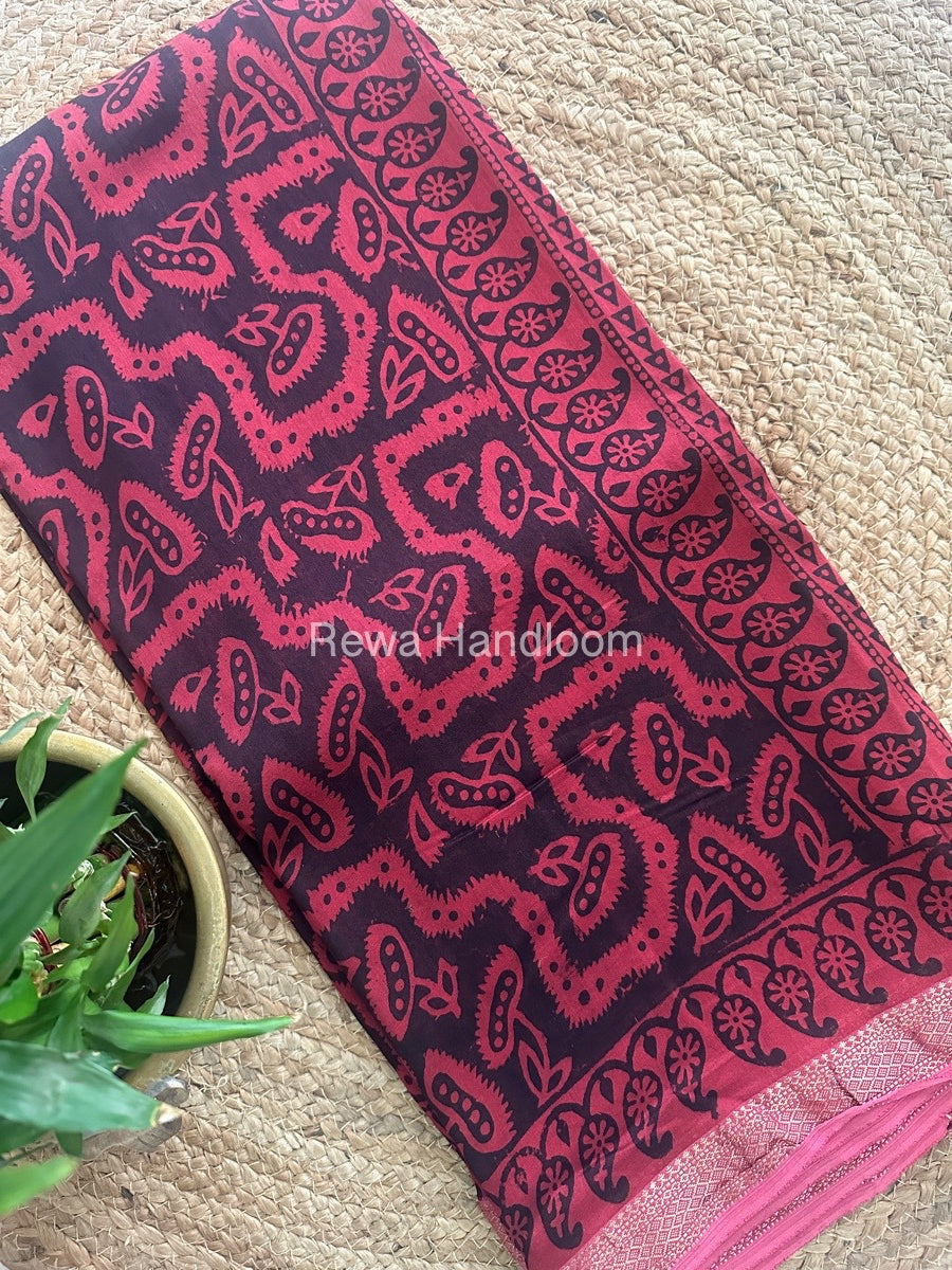 Maheshwari Fuchsia Black Bagh Print Small Border Saree MTBS01