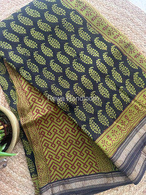 Maheshwari Bagh Print Small Border Saree