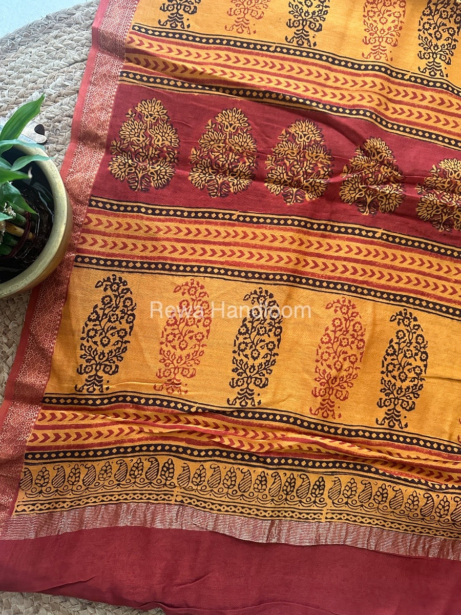 Maheshwari Rust Bagh Print Small Border Saree MTBS037