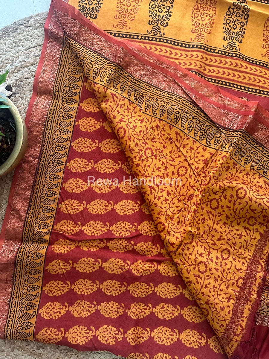 Maheshwari Rust Bagh Print Small Border Saree MTBS037