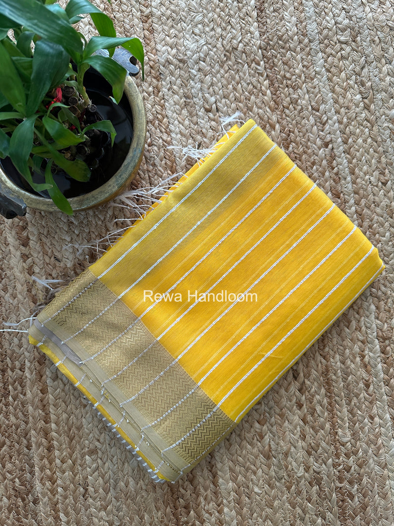 Maheshwari Golden Yellow Gichha Thread Lining Saree GTLS069