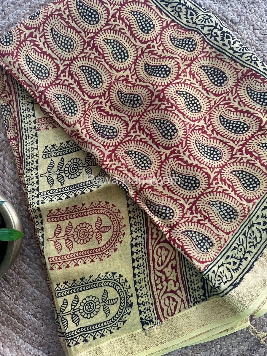 Maheshwari Bagh Print Small Border Saree