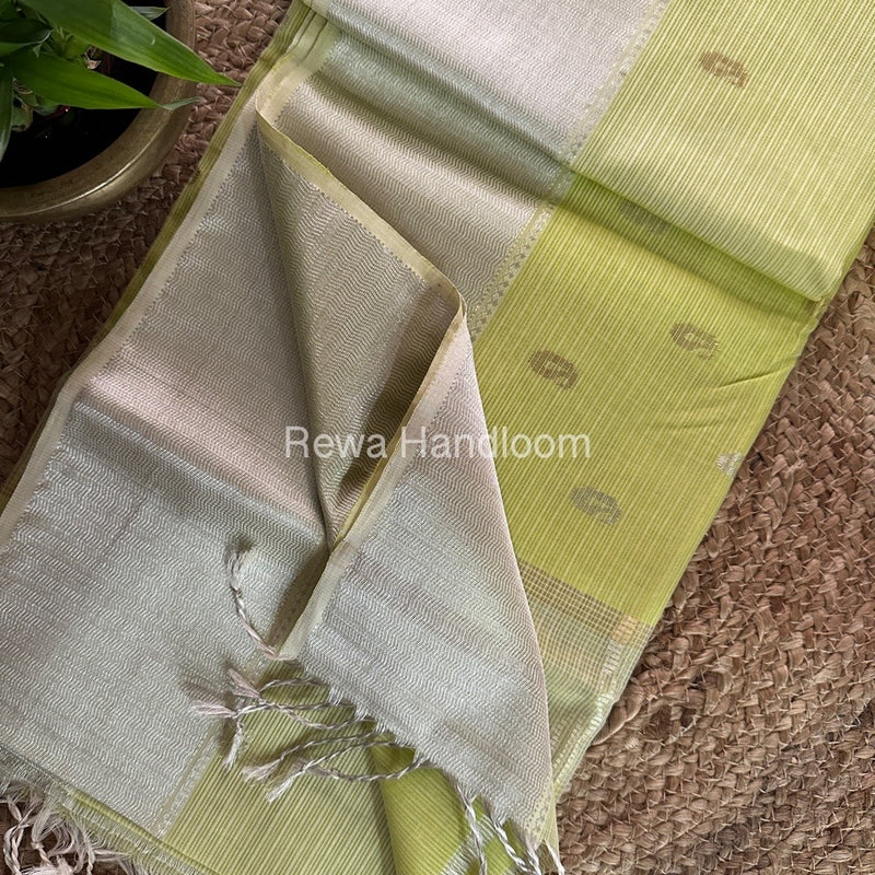 Maheshwari Silver Butti Saree