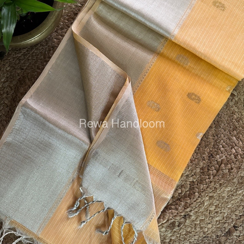 Maheshwari Silver Butti Saree