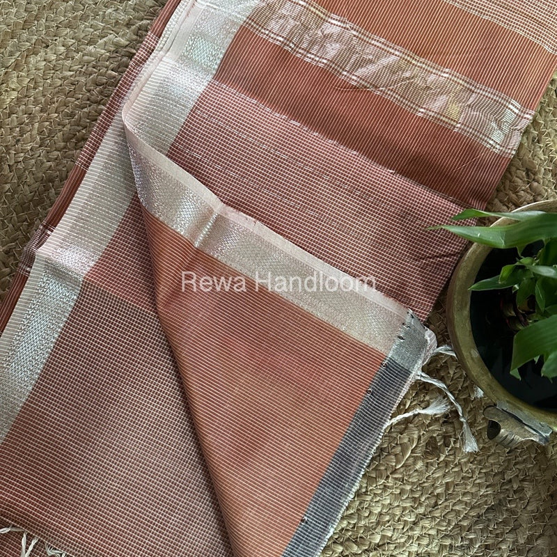Maheshwari Gerua Self Checks Saree CB012
