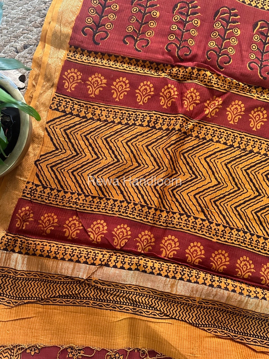 Maheshwari Rust Bagh Print Small Border Saree MTBS015