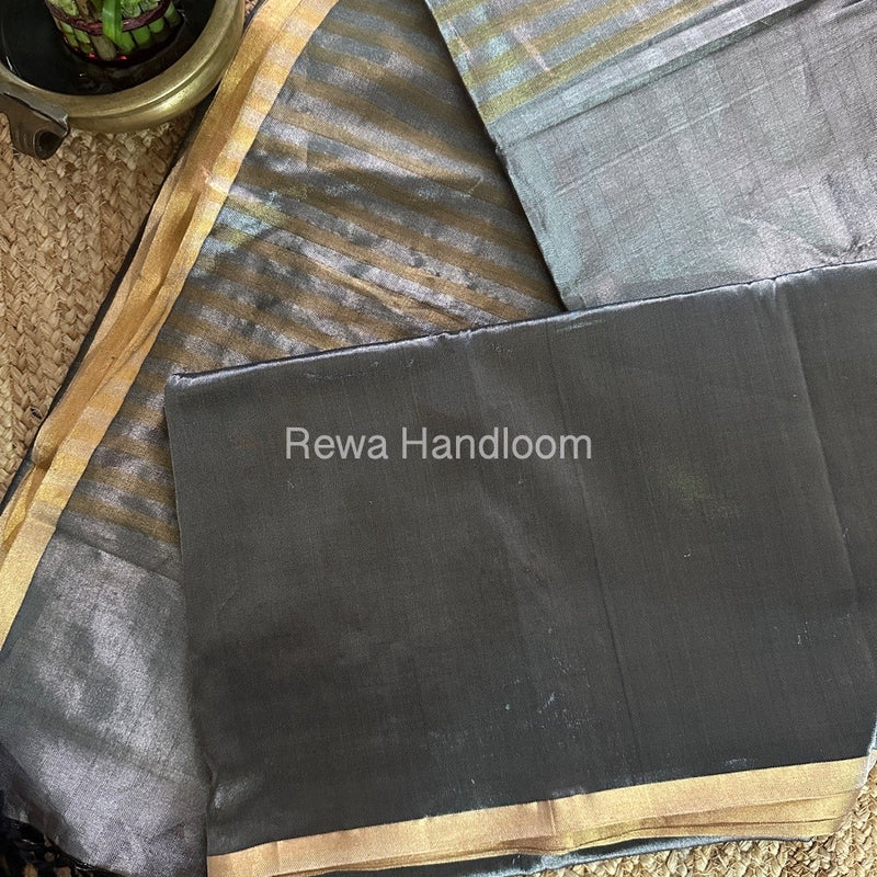 Exclusive Maheshwari Grey Four Paddle Weaving Saree FPS05
