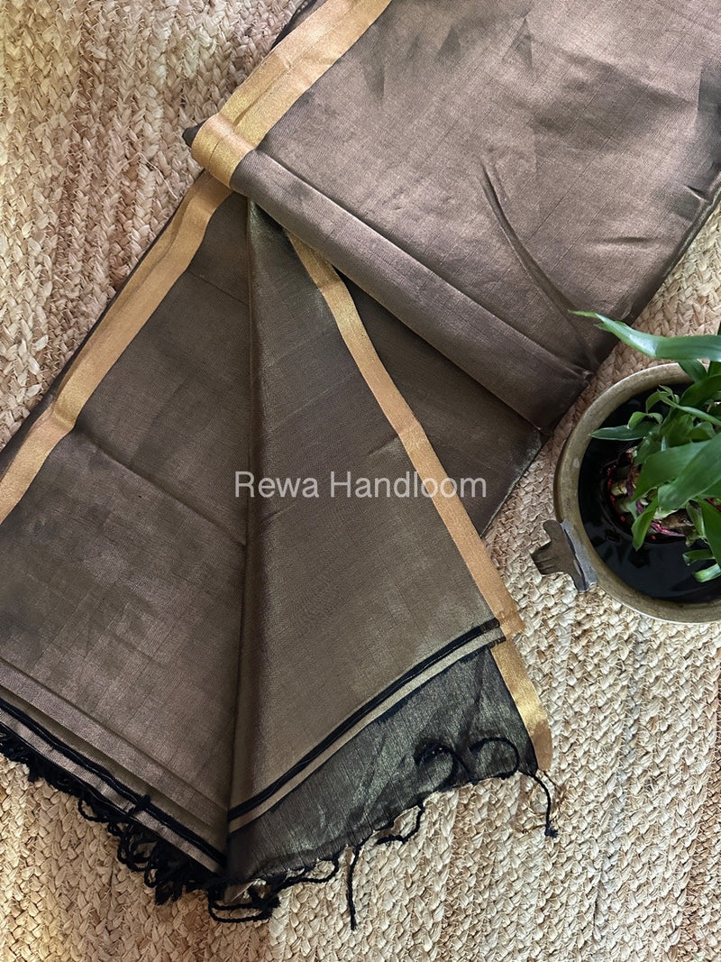 Exclusive Maheshwari Golden Black Four Paddle Weaving Saree FPS06