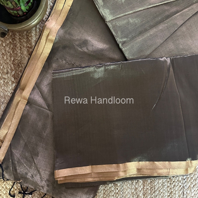Exclusive Maheshwari Golden Black Four Paddle Weaving Saree FPS06