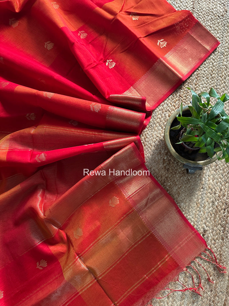 Maheshwari Red Lotus Shaded Butta Saree SLB014