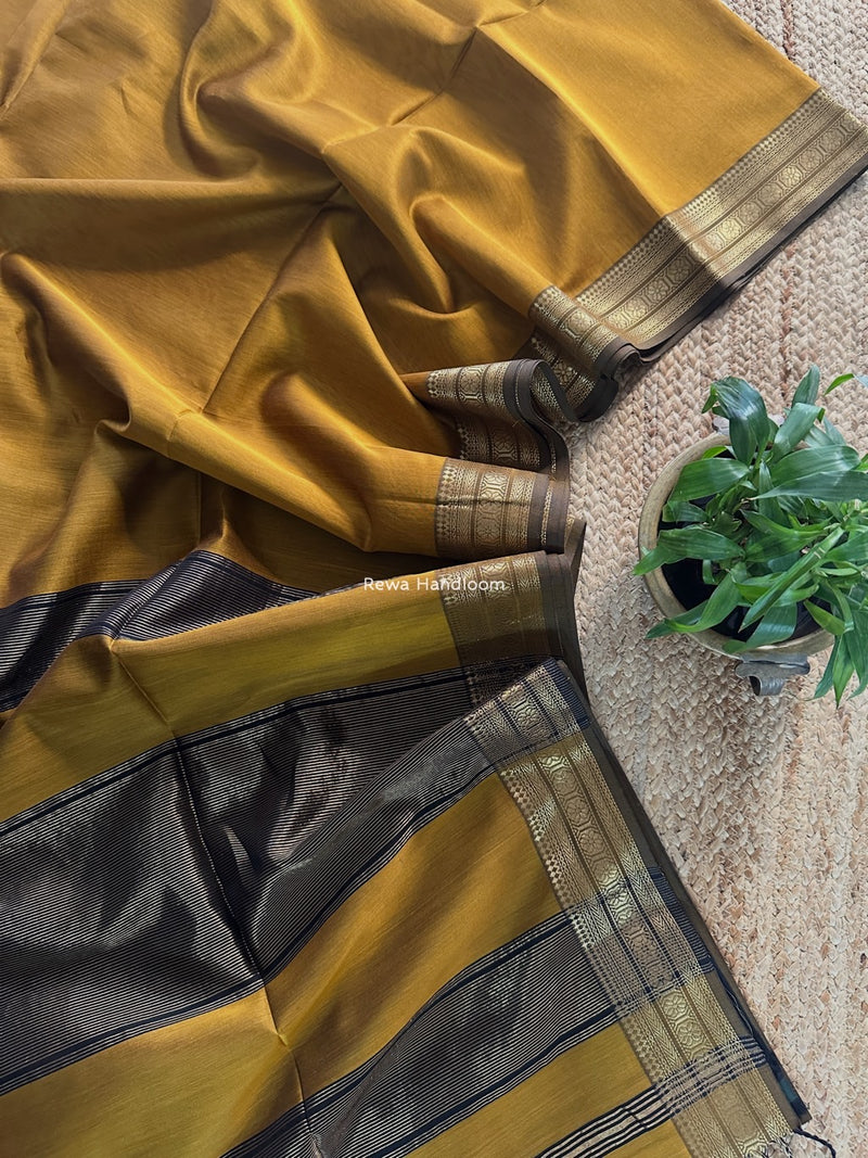Maheshwari Zari Border Plain Saree