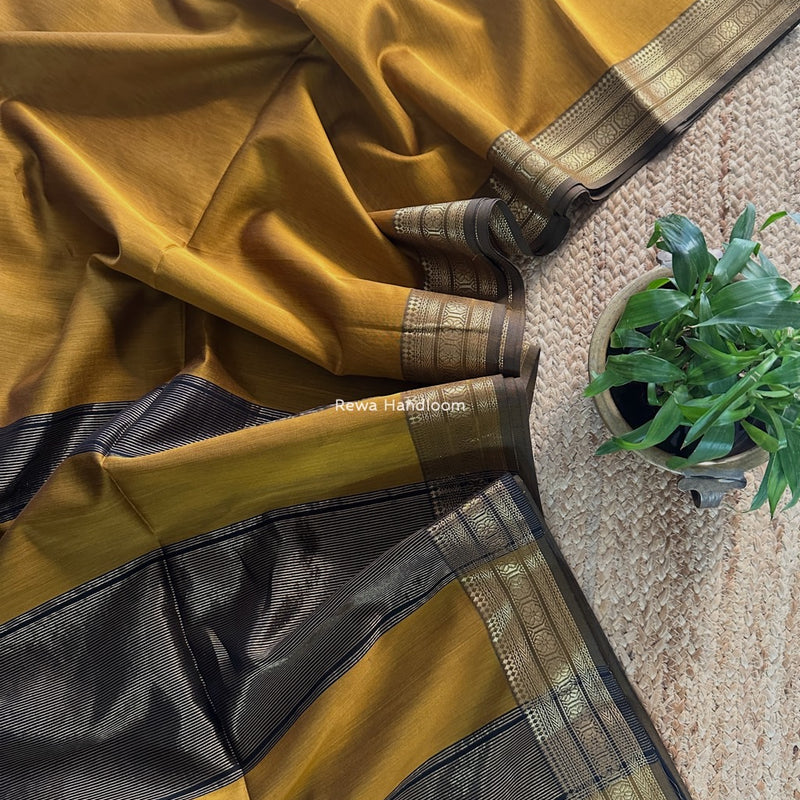 Maheshwari Zari Border Plain Saree