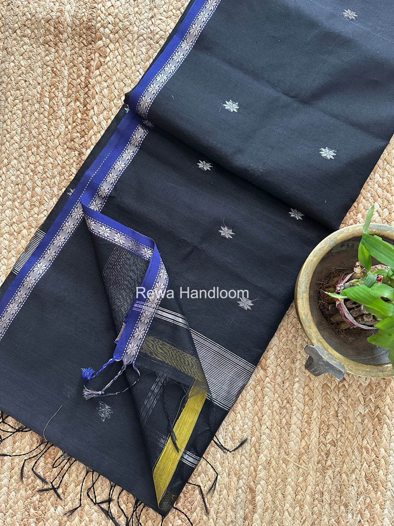 Maheshwari Silver Butti Saree