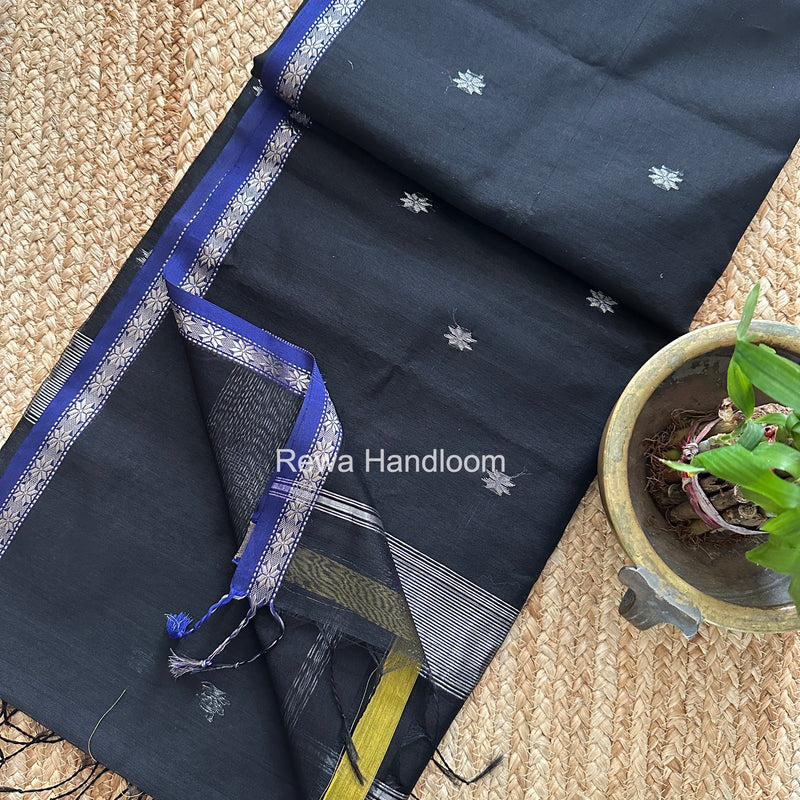 Maheshwari Silver Butti Saree