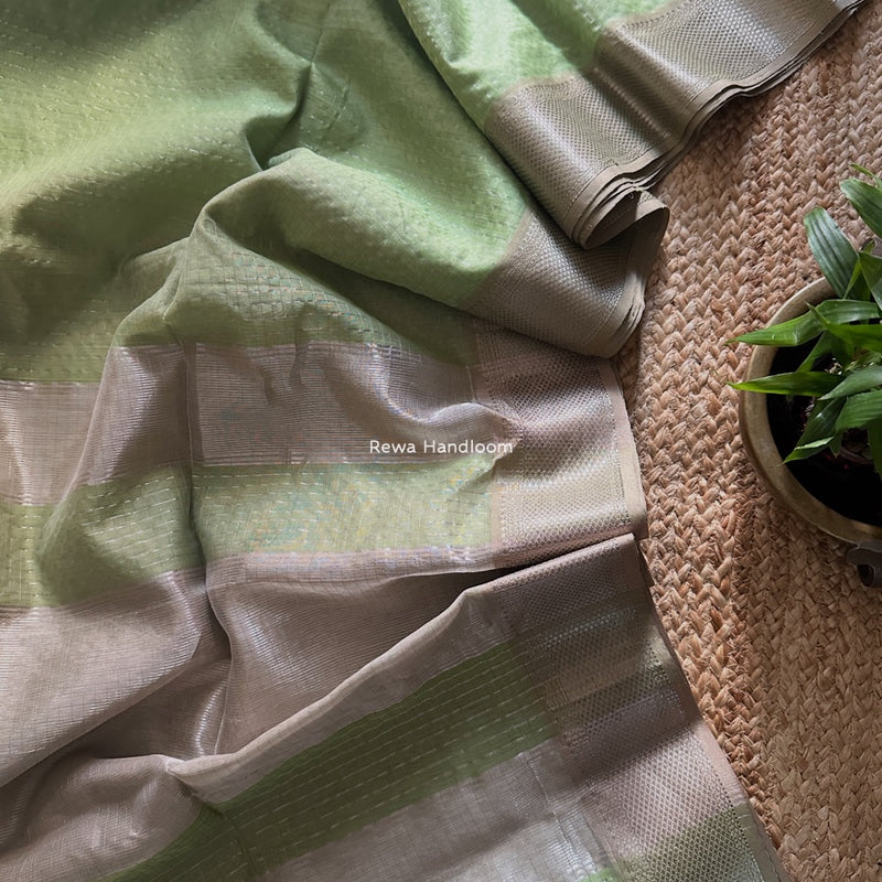 Maheshwari Silver Zari Checks Silk Saree