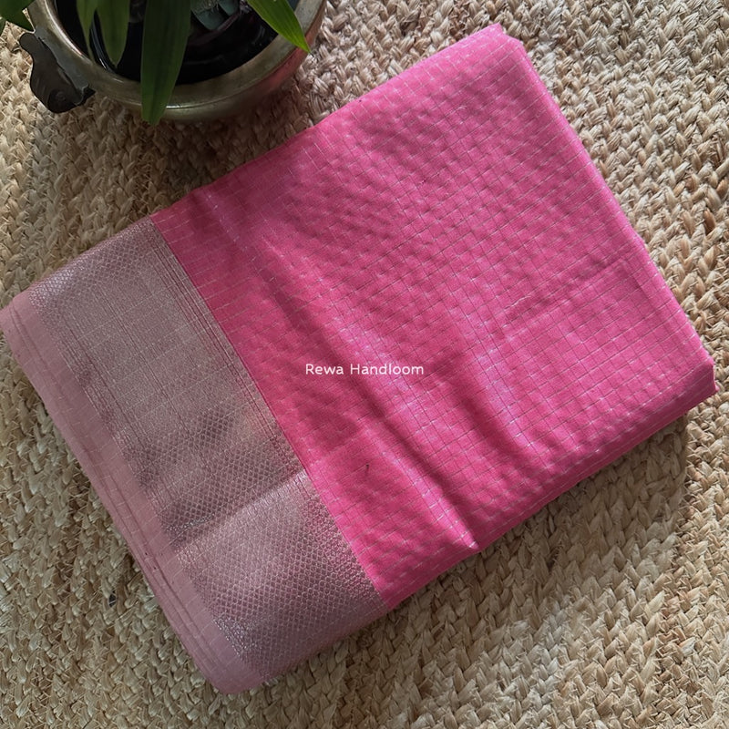Maheshwari Pink Silver Zari Checks Silk Saree SZ078