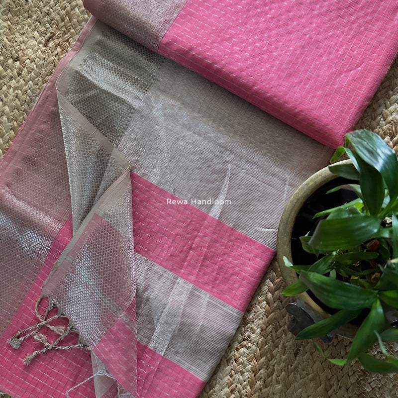Maheshwari Pink Silver Zari Checks Silk Saree SZ078