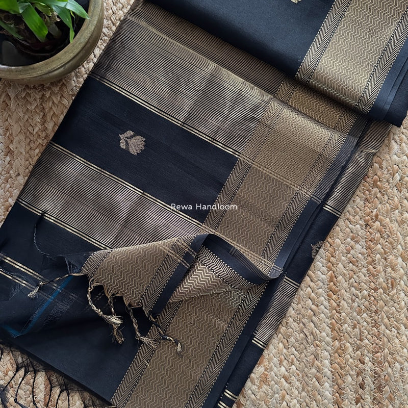 Maheshwari Lotus Butta Saree 