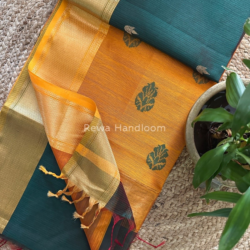 Maheshwari Butta Pallu Silk Saree