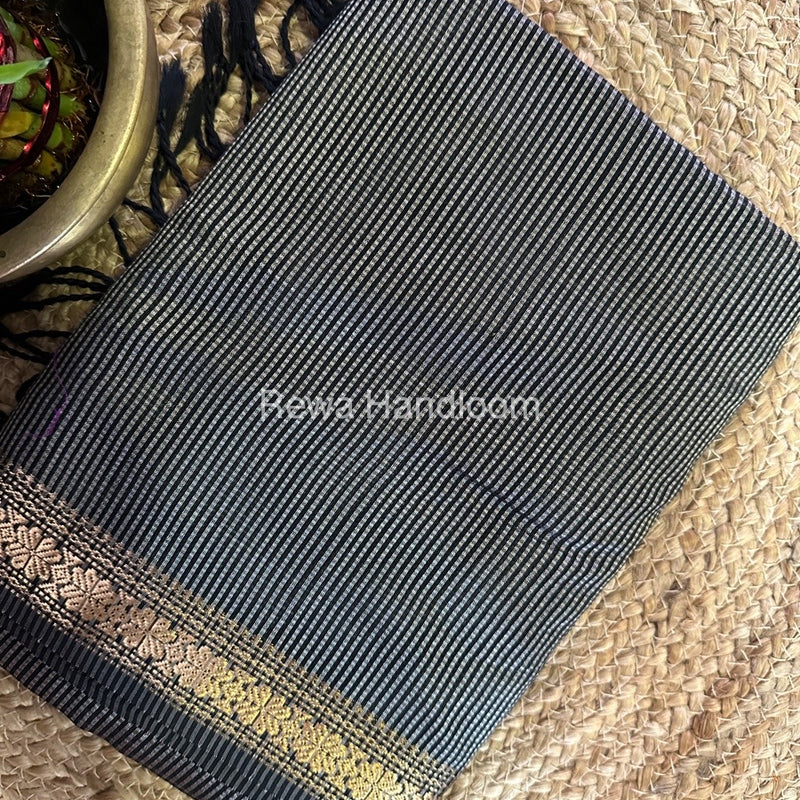 Maheshwari Grey Garbha Reshami Silk Saree GS216