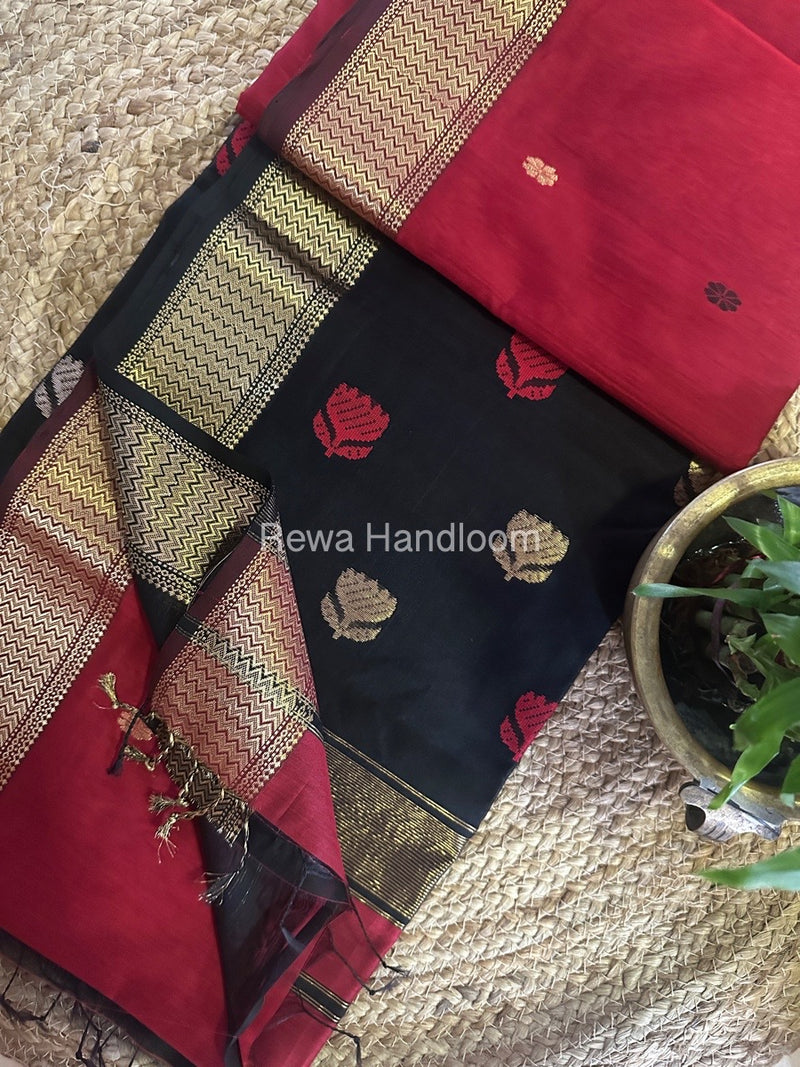  Butta Zari Border Maheshwari Saree