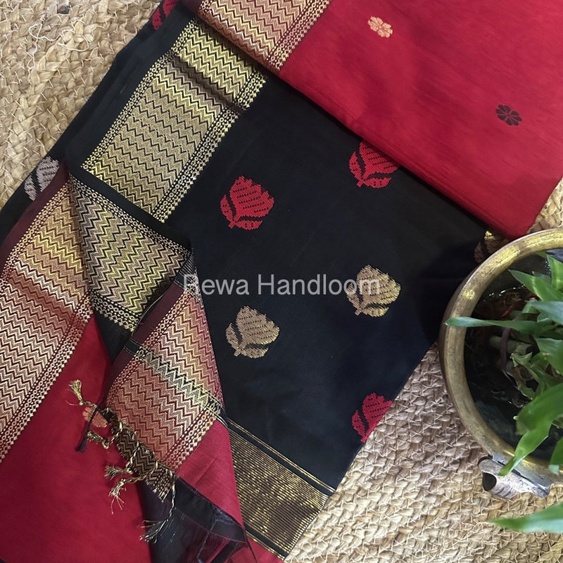  Butta Zari Border Maheshwari Saree