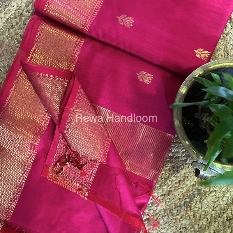  Butta Zari Border Maheshwari Saree