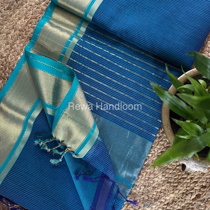 Exclusive Maheswari Self Checks Saree 