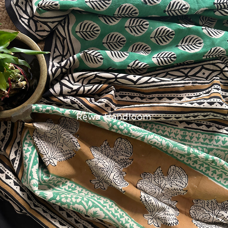 Green-Black Cotton Printed Saree CS039