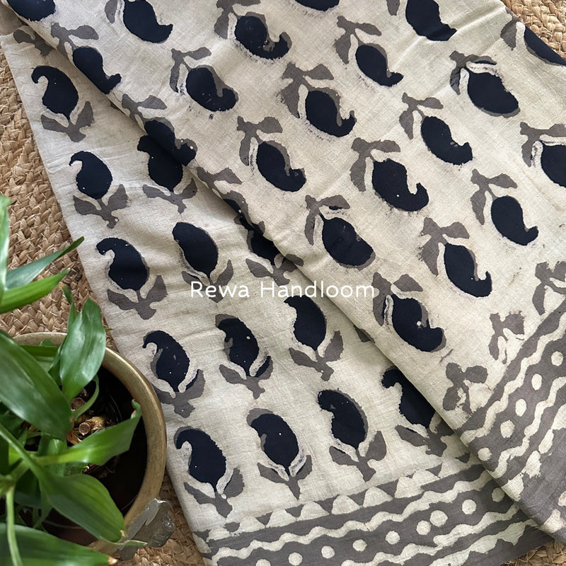 Beige-Black Cotton Printed Saree CS040