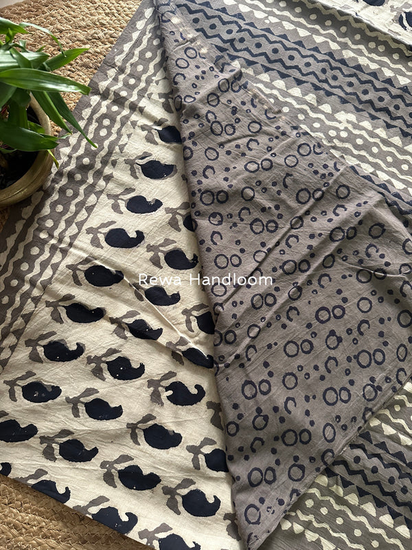 Beige-Black Cotton Printed Saree CS040
