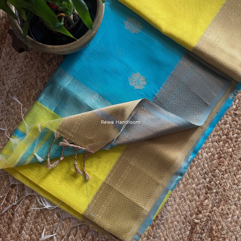 Maheshwari Lotus Butta Saree