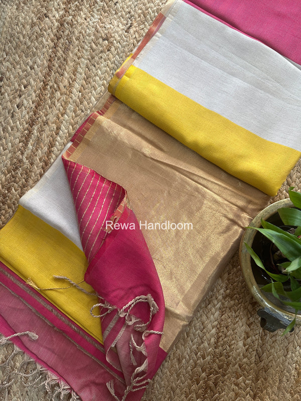 Exclusive Maheshwari Four Paddle Weaving Saree