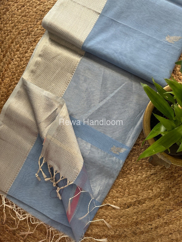 Maheshwari Silver Butti Saree