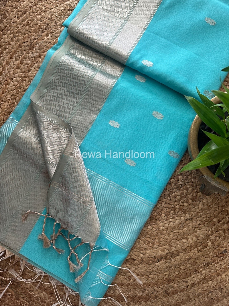 Maheshwari Silver Butti Saree