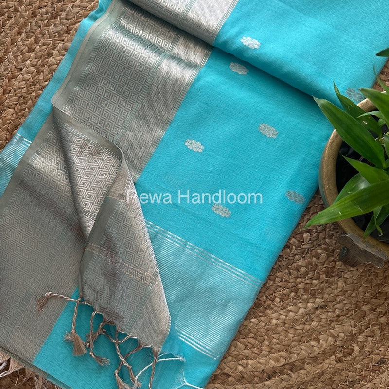 Maheshwari Silver Butti Saree