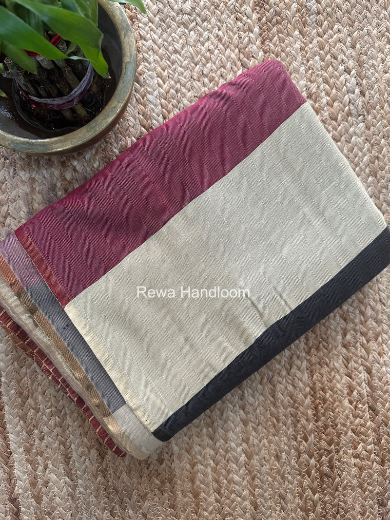 Exclusive Maheshwari Multicolor Four Paddle Weaving Saree FPS018