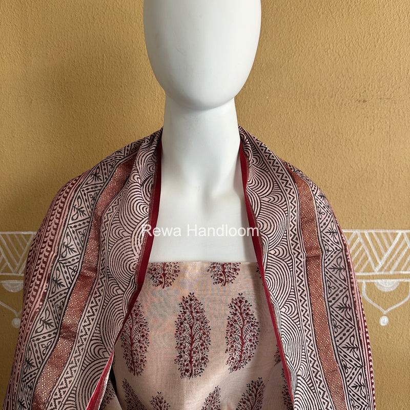 Maheshwari White-Red Bagh Print Suit BSP0217