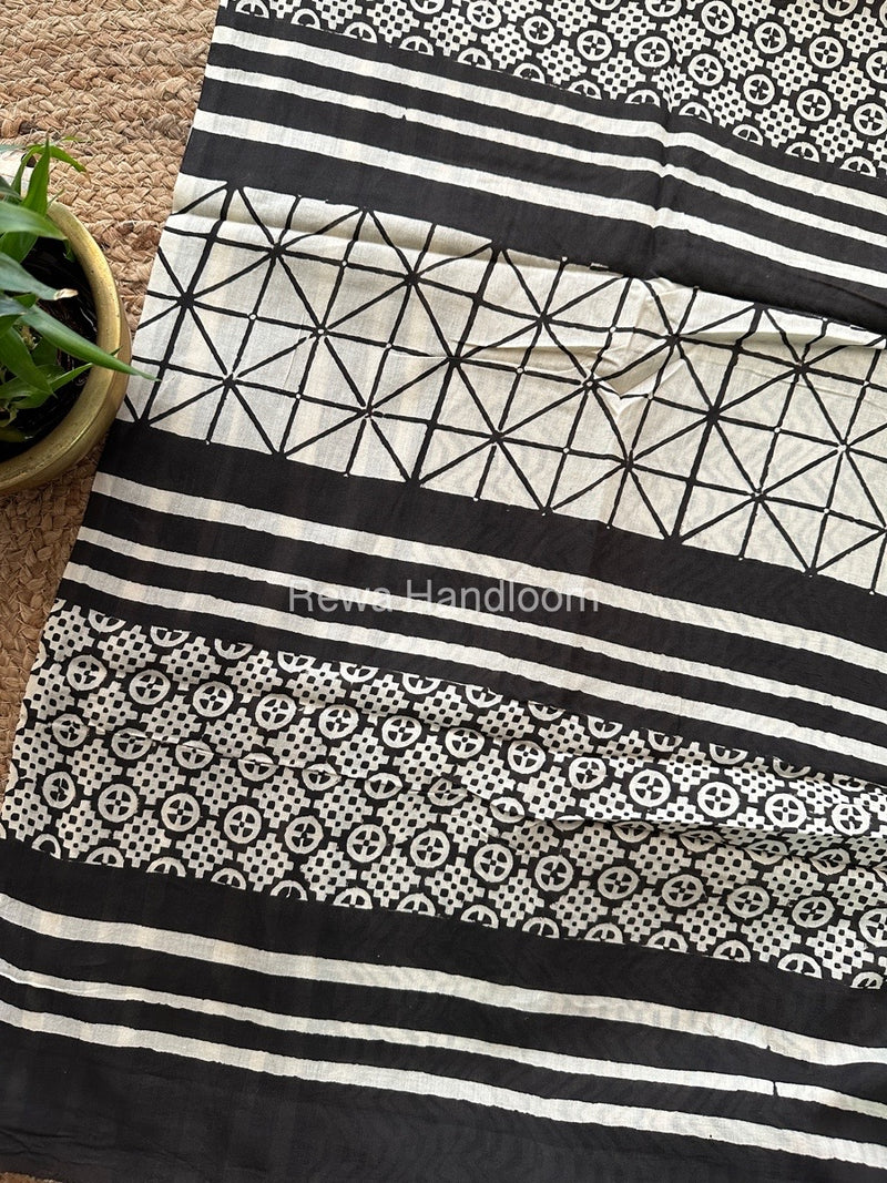 Black Cotton Printed Saree CS013
