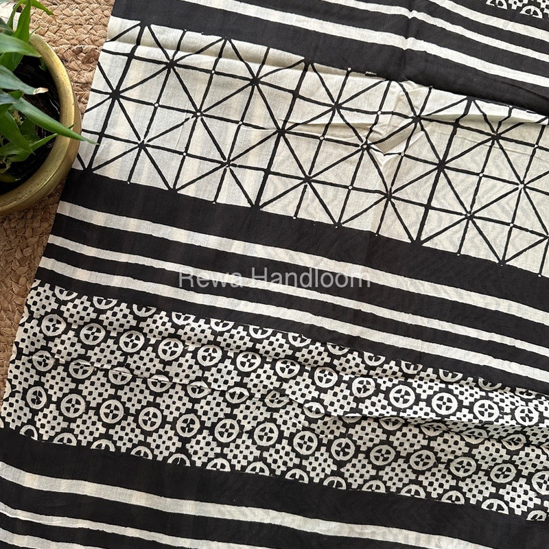 Black Cotton Printed Saree CS013
