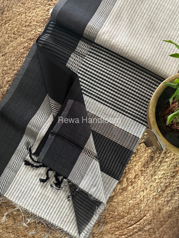 Maheshwari Resham Thread Border Saree 