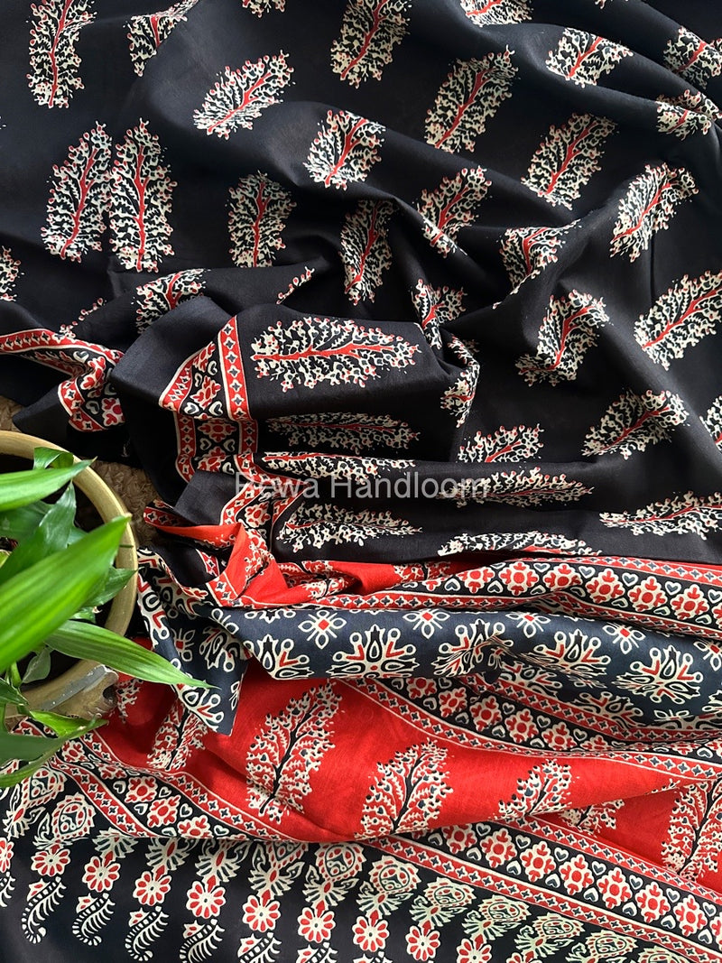 Black Cotton Printed Saree CS09