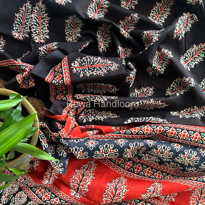 Black Cotton Printed Saree CS09