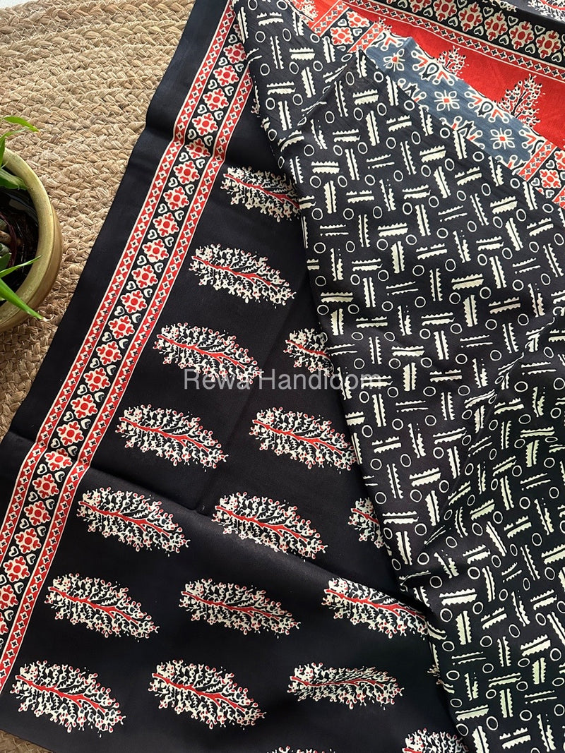 Black Cotton Printed Saree CS09